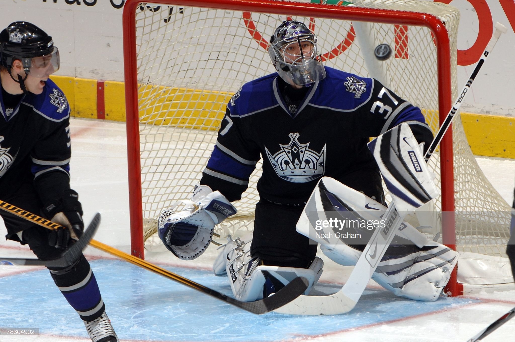 Happy birthday to former goaltender Jean-Sebastien Aubin, who was born on July 19, 1977. 