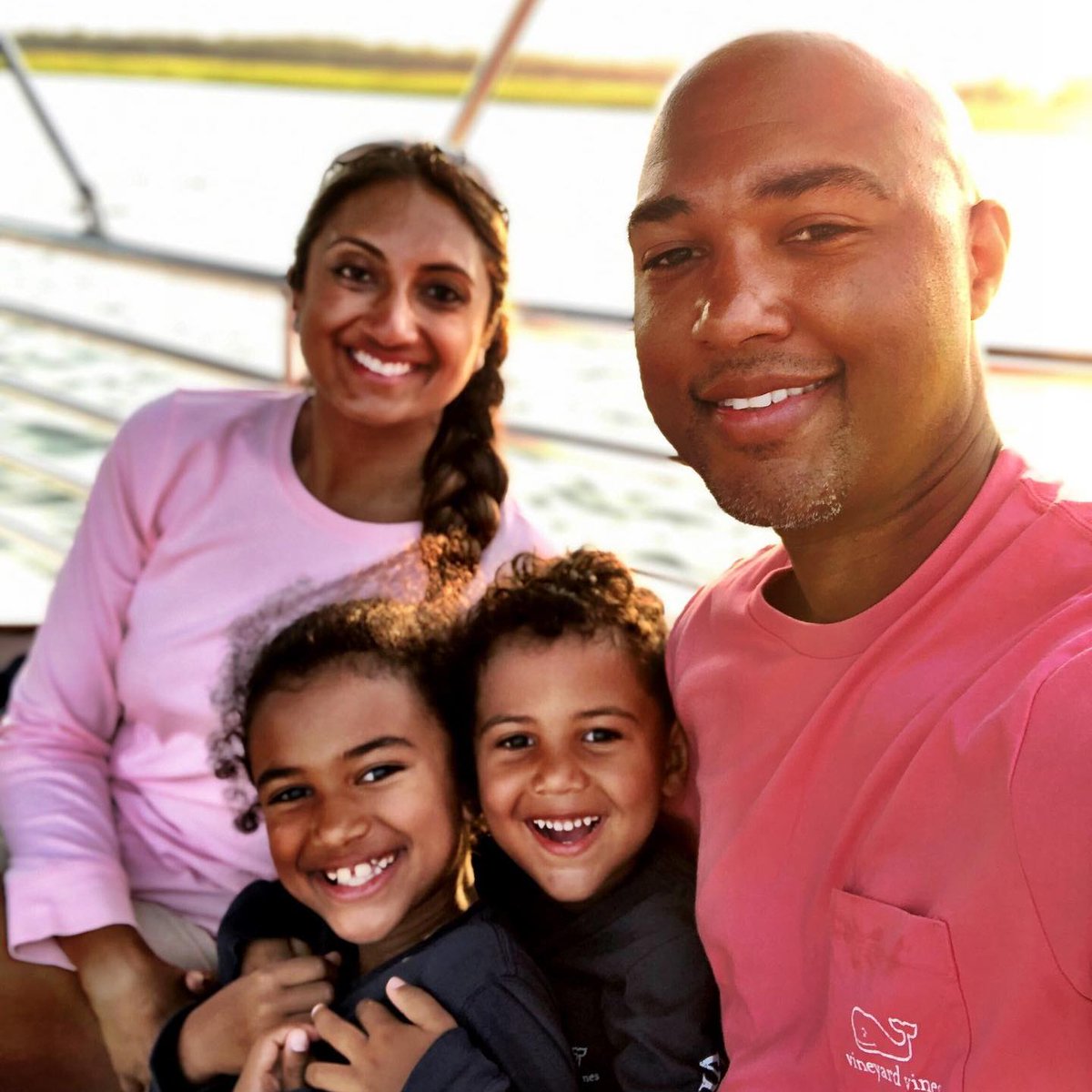 Happy Friday! What are you doing this weekend?

(📸 IG: brownmamamagic)