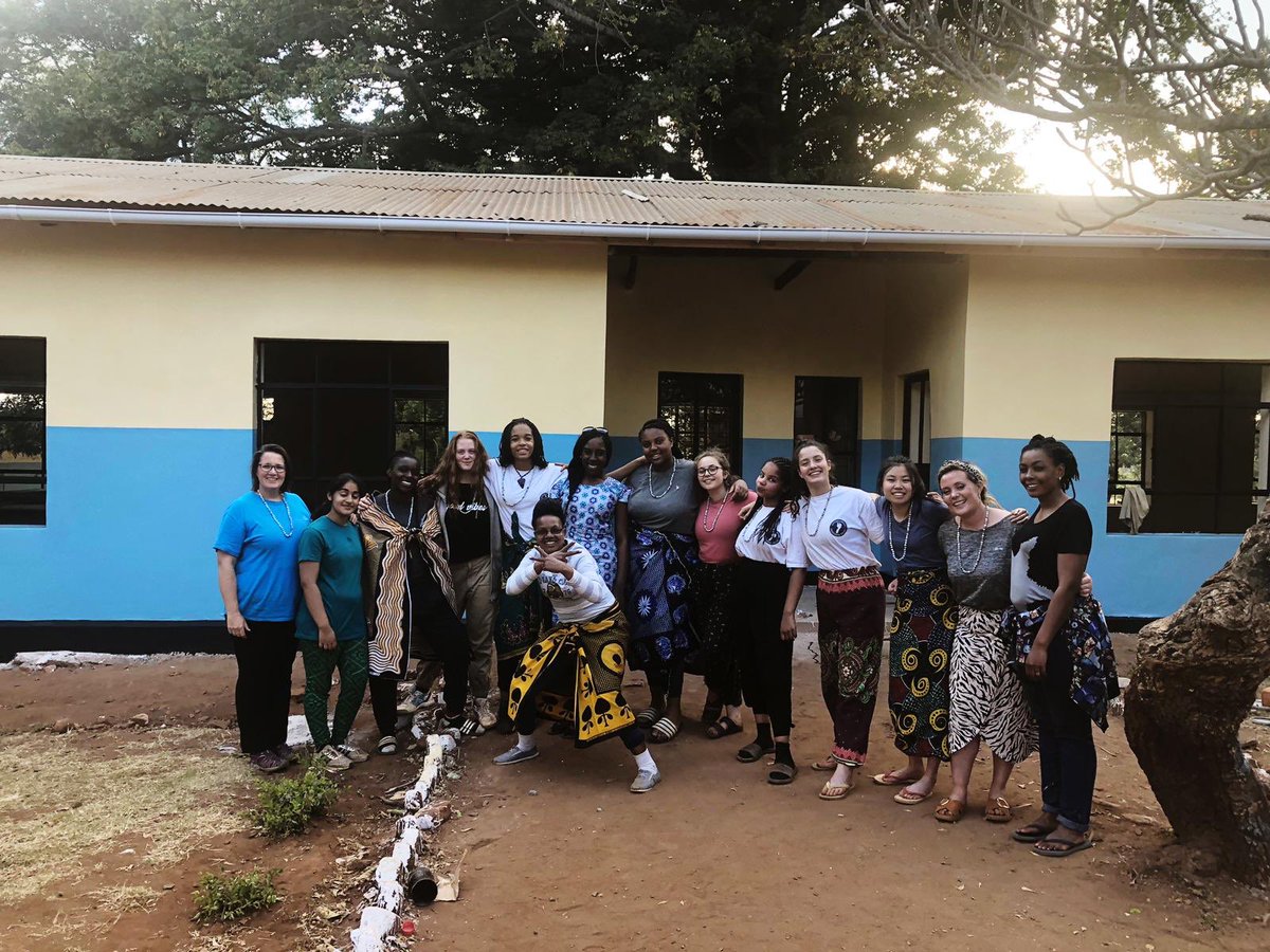 Inspire_W_W's tweet photo. @OPOJWS teams rock!!! The third group to come out and work with our awesome partner @LTTtweets in Tanzania.. cultural exchange and community engagement at its best. #schoollinking #ethicalvolunteering https://t.co/gWG7CVog4n