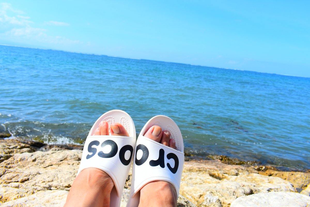 KhushbooBhambri's tweet photo. @CrocsIndia #MyViewfromCrocs. #Crocs #CrocsFan #CrocsIndia #CrocsLover #GirlOnTravel #TravelLife #VitaminSea #Beach https://t.co/32rH5EDcef