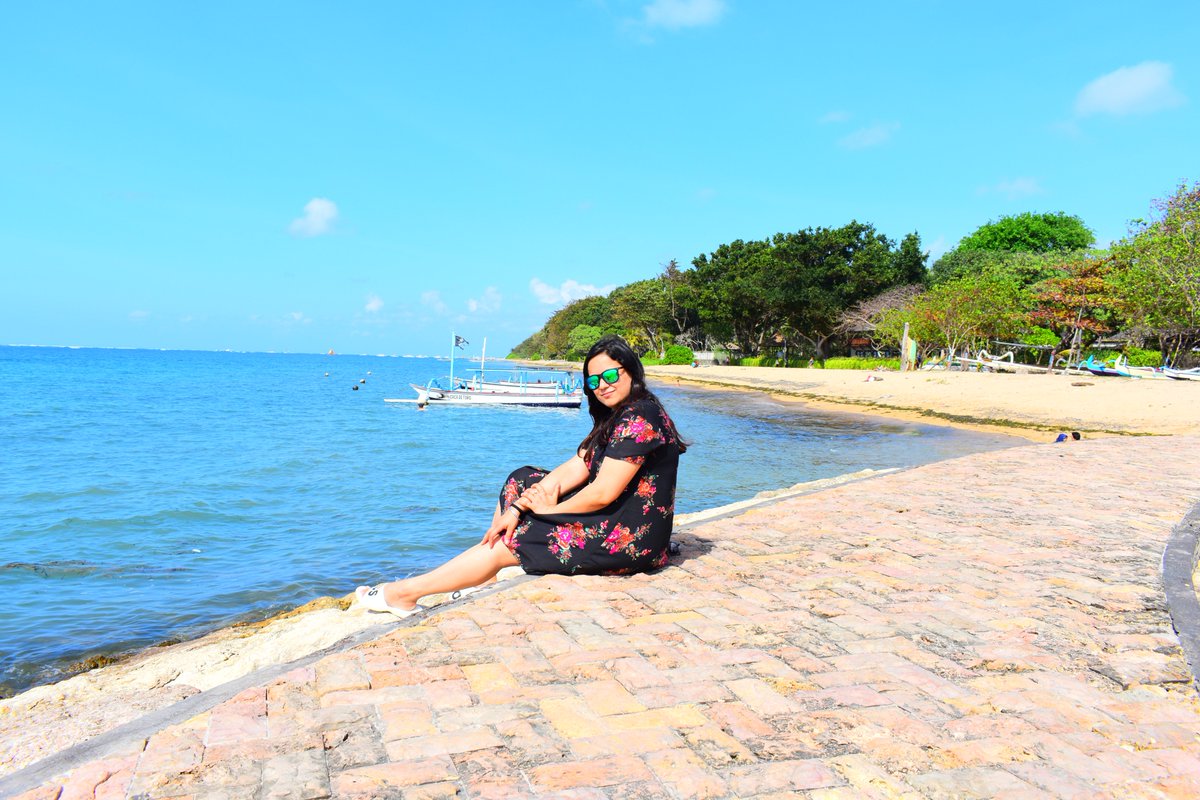 KhushbooBhambri's tweet photo. @CrocsIndia #MyViewfromCrocs. #Crocs #CrocsFan #CrocsIndia #CrocsLover #GirlOnTravel #TravelLife #VitaminSea #Beach https://t.co/32rH5EDcef