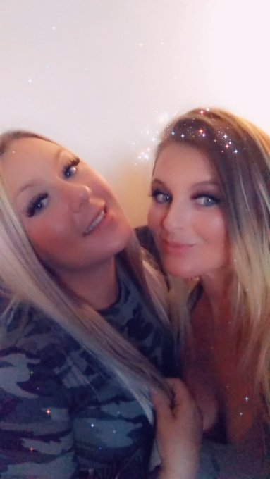 Me and my A1... Grew up together, been through the most and we still here... Me and my best friend Diamond💜<a href="/tag/woodrocketbrunch"class="tags"><span>#woodrocketbrunch</span></a>