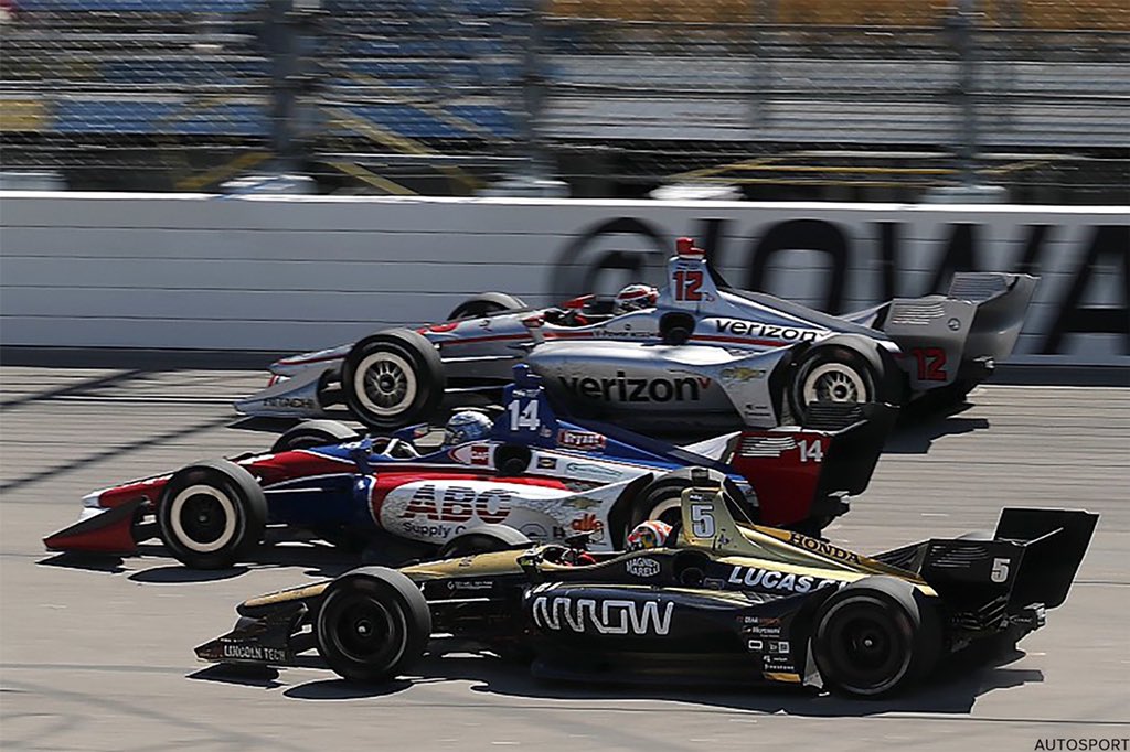 Low Sun in Iowa #IndyCar Race Could Be "Very Dangerous" Says <a href="/Hinchtown/">James Hinchcliffe</a> - Full story: bit.ly/32N1F1E