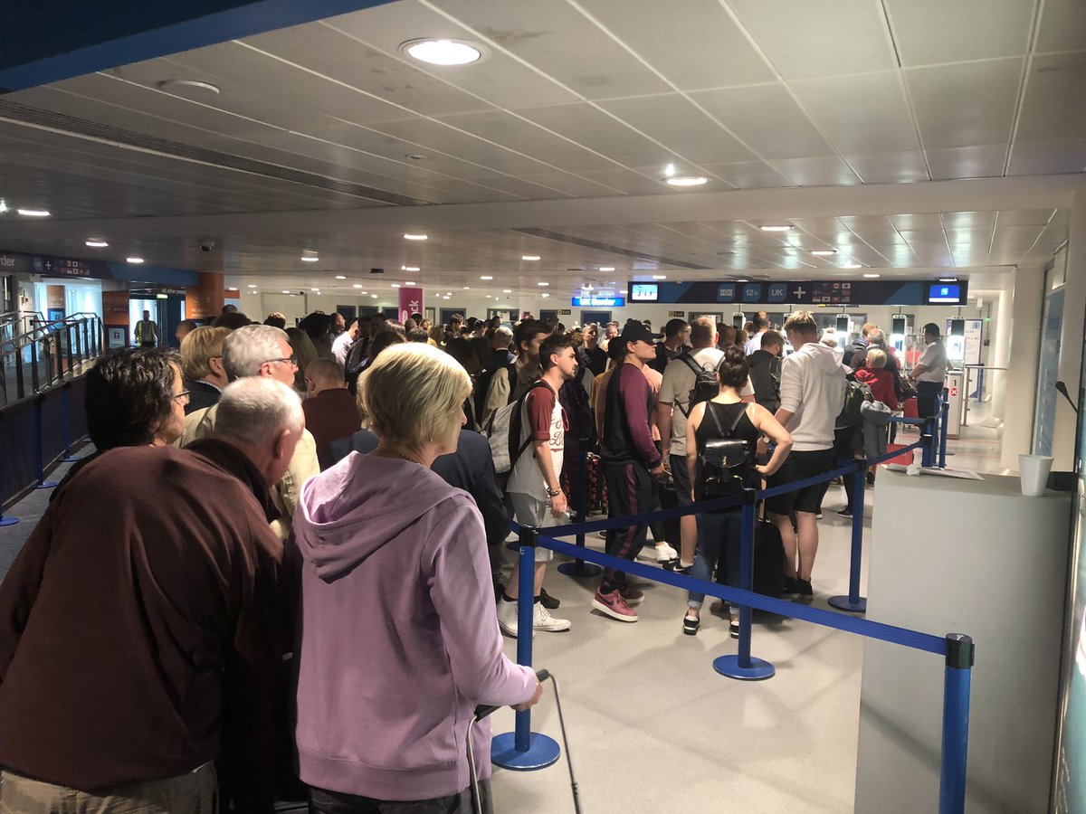 The joy of passport control for UK citizens returning to Manchester airport #manchesterairport <a href="/manairport/">Manchester Airport</a>