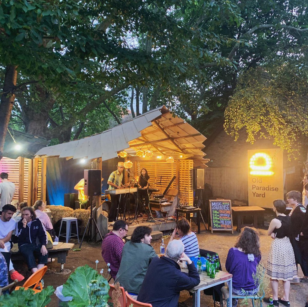 dropofmilk's tweet image. Great night at @OldParadiseYard Open Studios last week for the opening of @outpost_london’s Straw Bale Meeting Room!
.
#milkstructures with @Outpost_London
.
.
#structuralengineering #microarchitecture #tinybuilding #officepod #outpostlondon