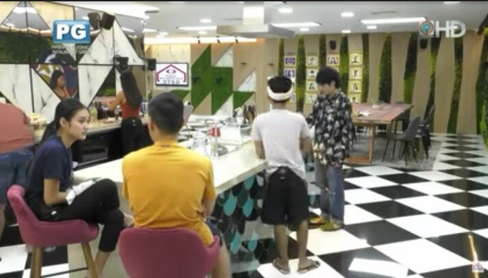 Every52Hours's tweet photo. @aljonloves Awww. Salamat Team Aljon!
Si Kuya Akie ang bahala magprotekta at magturo sa prinsesa nyo! ๐
Sana maappreciate niyo pa pati na rin ng Team Karina ๐๐๐ฏ Super close talaga sila oh.
#PBB8MemoryGame https://t.co/ykn0uZlwoP