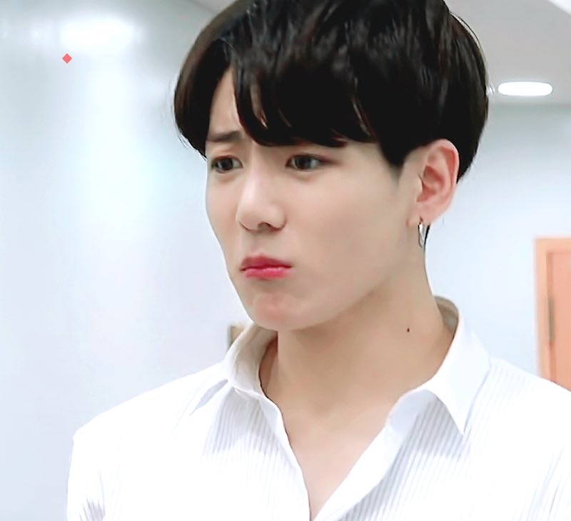 kooklq's tweet photo. whose baby is this please take him https://t.co/xb5fbx3w0j
