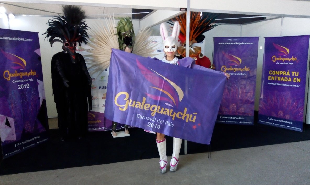 carnavaldelpais's tweet photo. Este fin de semana te esperamos en #ExpoChef #Gualeguaychú. 👩🍳👨🍳
Vení al stand del Carnaval del País y te contamos todas las novedades de la edición 2020!😍😍 https://t.co/C4mzJg4LLw