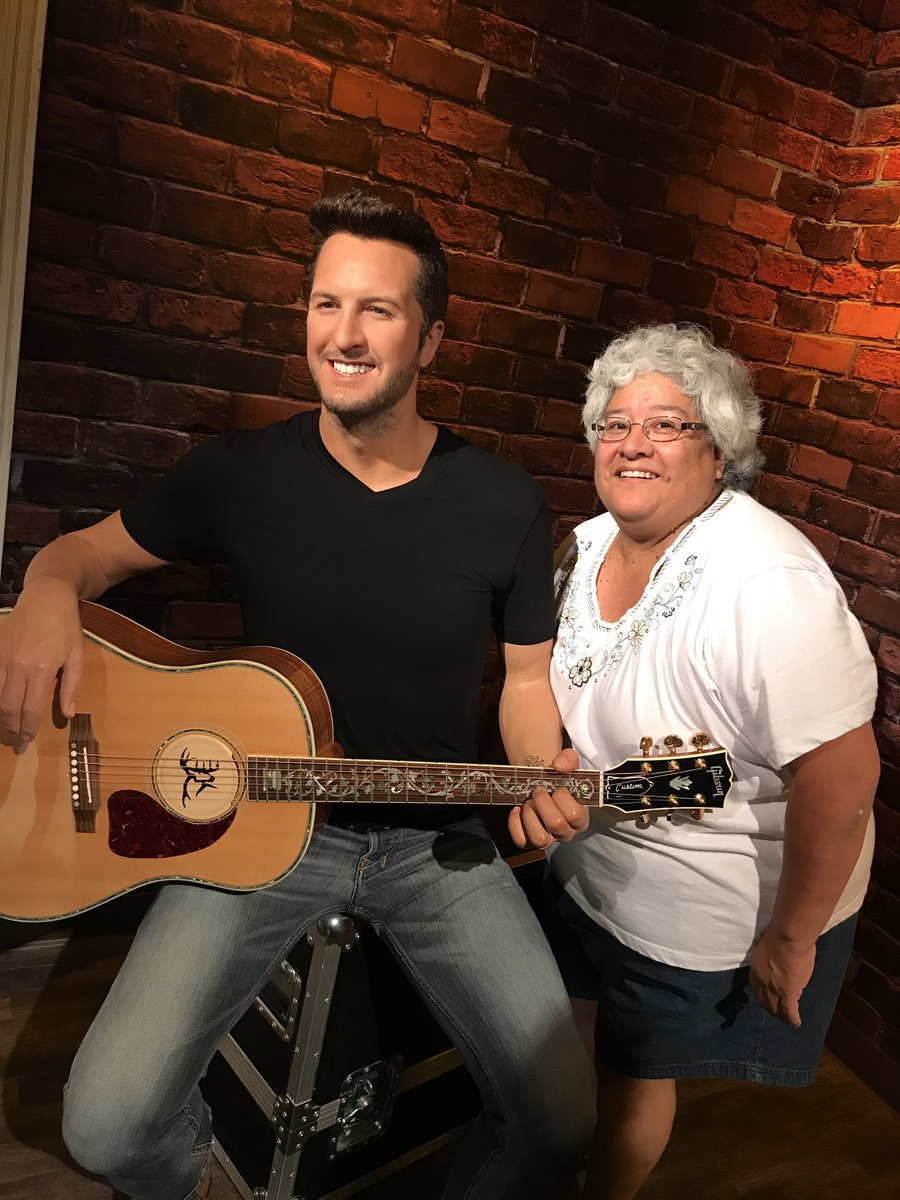 gabwoodward's tweet photo. hey @LukeBryanOnline  this is my mom &amp; she’s a HUGE fan of yours. She would love to have you come see her. She has cancer &amp; she would love to see you!

LETS MAKE THIS HAPPEN PEOPLE AS HER “MAKE A WISH” wish https://t.co/IlDZTLpR0z