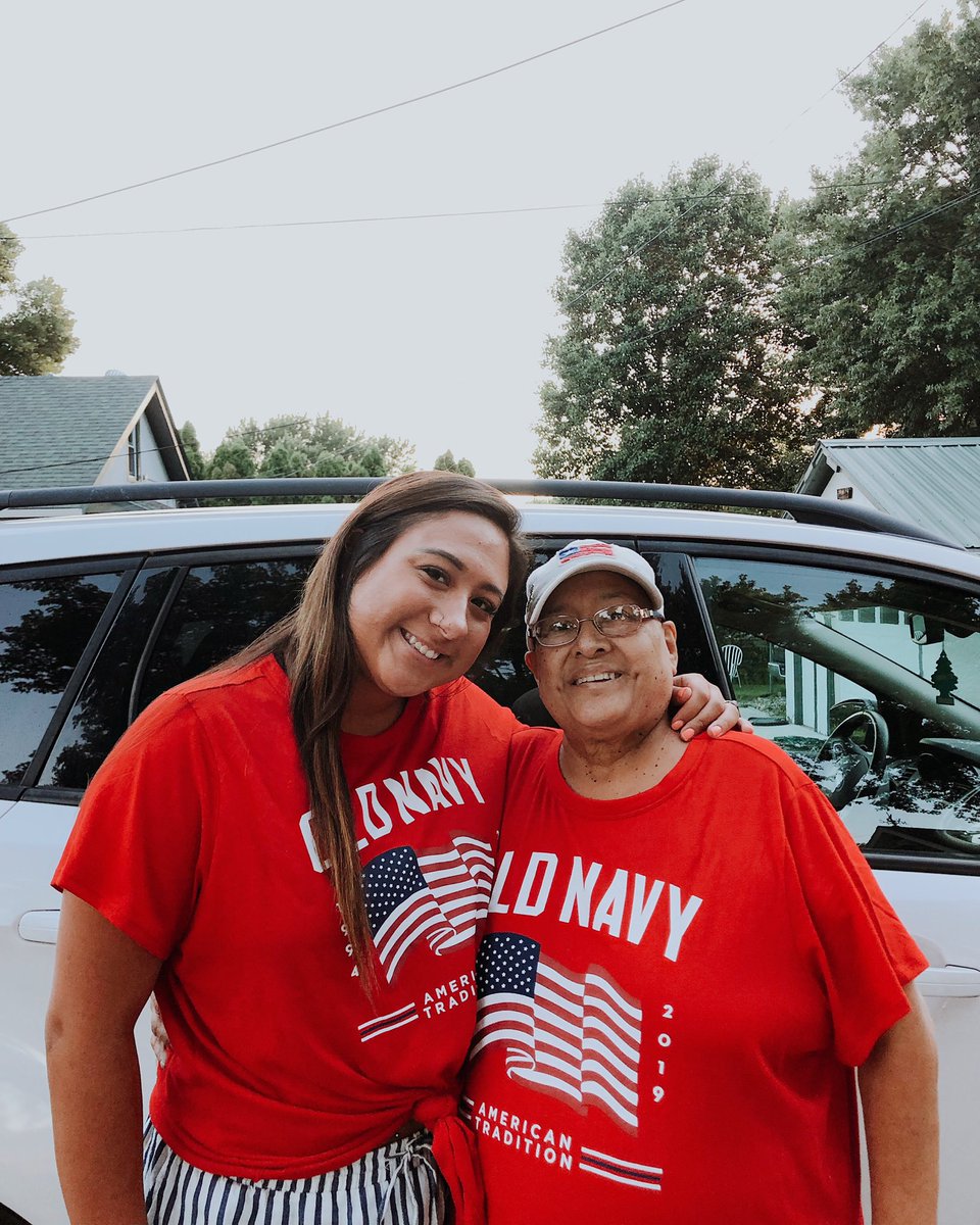 gabwoodward's tweet photo. hey @LukeBryanOnline  this is my mom &amp; she’s a HUGE fan of yours. She would love to have you come see her. She has cancer &amp; she would love to see you!

LETS MAKE THIS HAPPEN PEOPLE AS HER “MAKE A WISH” wish https://t.co/IlDZTLpR0z