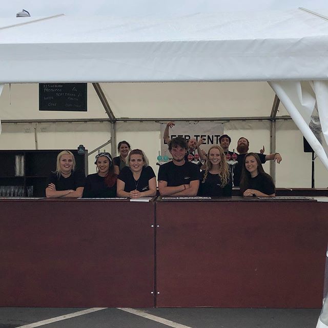 joysgsy's tweet photo. And the beer tent is open! Come down for a drink, some food, and join in with the Guinness World Record attempt for the longest human chain of people patting each other on the back! #harbourcarnival #harbourcarnivalguernsey #worldrecordattempt #guernsey … https://t.co/Ox8WM7w0rj https://t.co/LIaasP3HTO