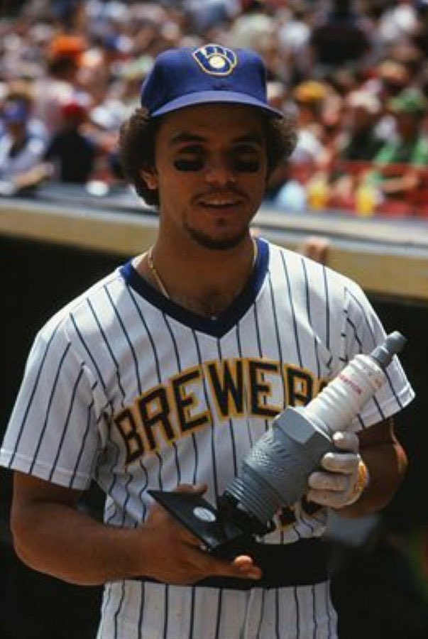 Super70sSports's tweet photo. Today in 1980, Sixto Lezcano enjoyed a career day when he went 4-for-5 with two homers and replaced Robin Yount's spark plugs. https://t.co/ABoCX0oCM4