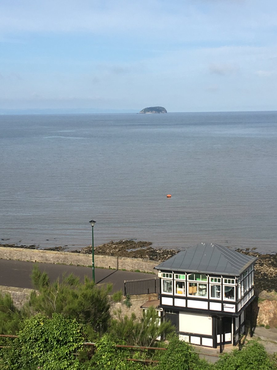Lovely shot of #SteepHolm off the coast of #westonsupermare with calm seas around it.

#northsomersetlife