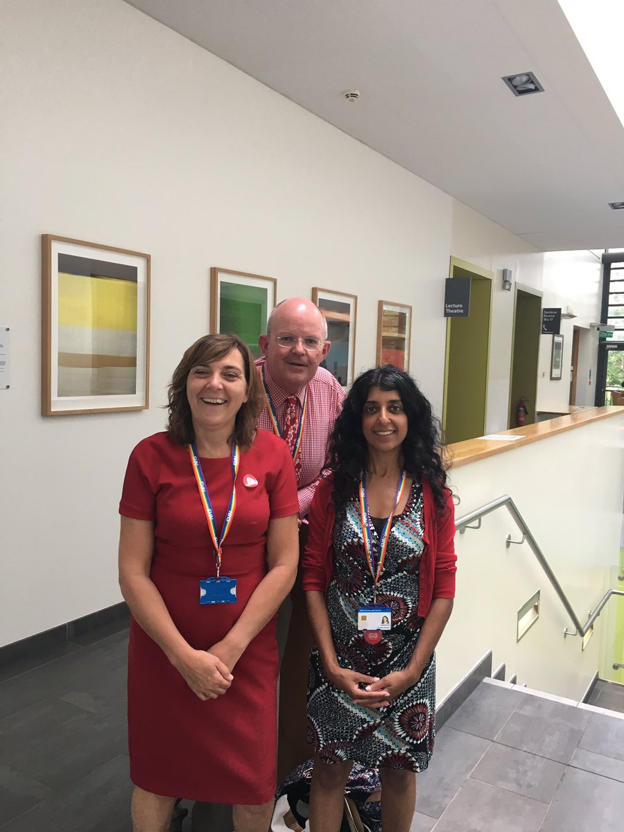 VardeepDeogan's tweet photo. Whilst #huddling & discussing all things #QI and #patientsafety @NorthBristolNHS we were also raising #sepsisawareness on #GetRedDay @UKSepsisTrust https://t.co/WOHsGSuUke