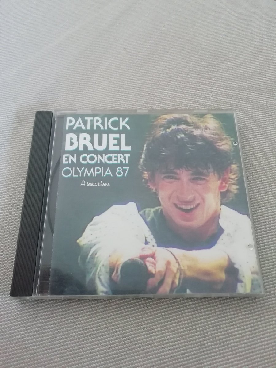 MorganeGuerin45's tweet photo. Ma nouvelle acquisition du jour !! Il ne me manquait que celui ci a mon palmarès ! C'est pas #CeSoirOnSort 😅 #patrickbruel #14leclub je kiffe 😍 https://t.co/sJFb9URmjy