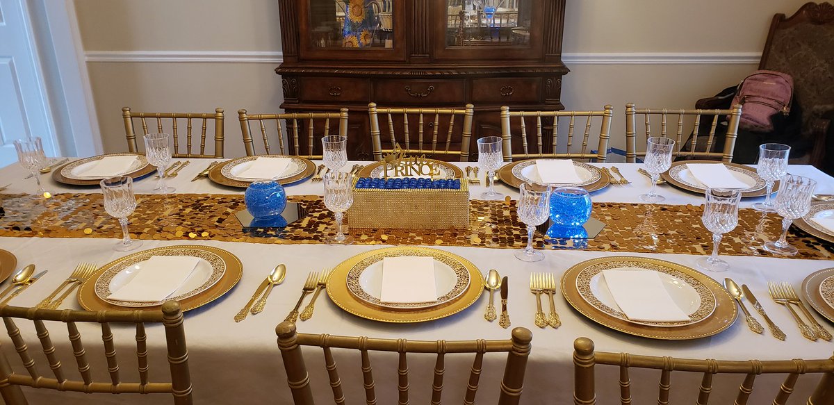 SmartyHadAParty's tweet photo. Transform your weekend dinner into the most elegant gathering ever with these gold wedding tableware.
#smartyhadaparty #partystyle #party #eventplanner #events #wedding #weddingidea #weddingsupplies #occassion #disposable #drinkware #napkin #plate #flatware #spoon #fork https://t.co/qstZbSJN98