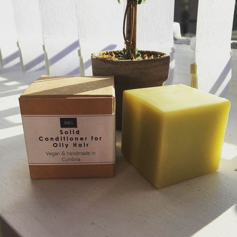 Conditioner bar but without the plastic! 🌎❤ Only 100% recyclable card 
Go to 👉 born-eco.com 

#borneco #sustainableliving #sustainable #sustainableproduct #sustainablelifestyle #plastic #environment #environmentallyfriendly #savetheturtles #plasticfree #ecofriendly