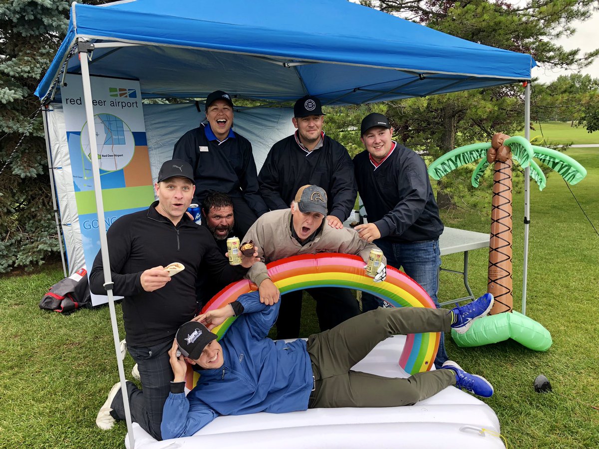 TheSutterFund's tweet photo. Little bit of rain won’t spoil our fun today!

#SutterFund https://t.co/y0PkHmJTTJ