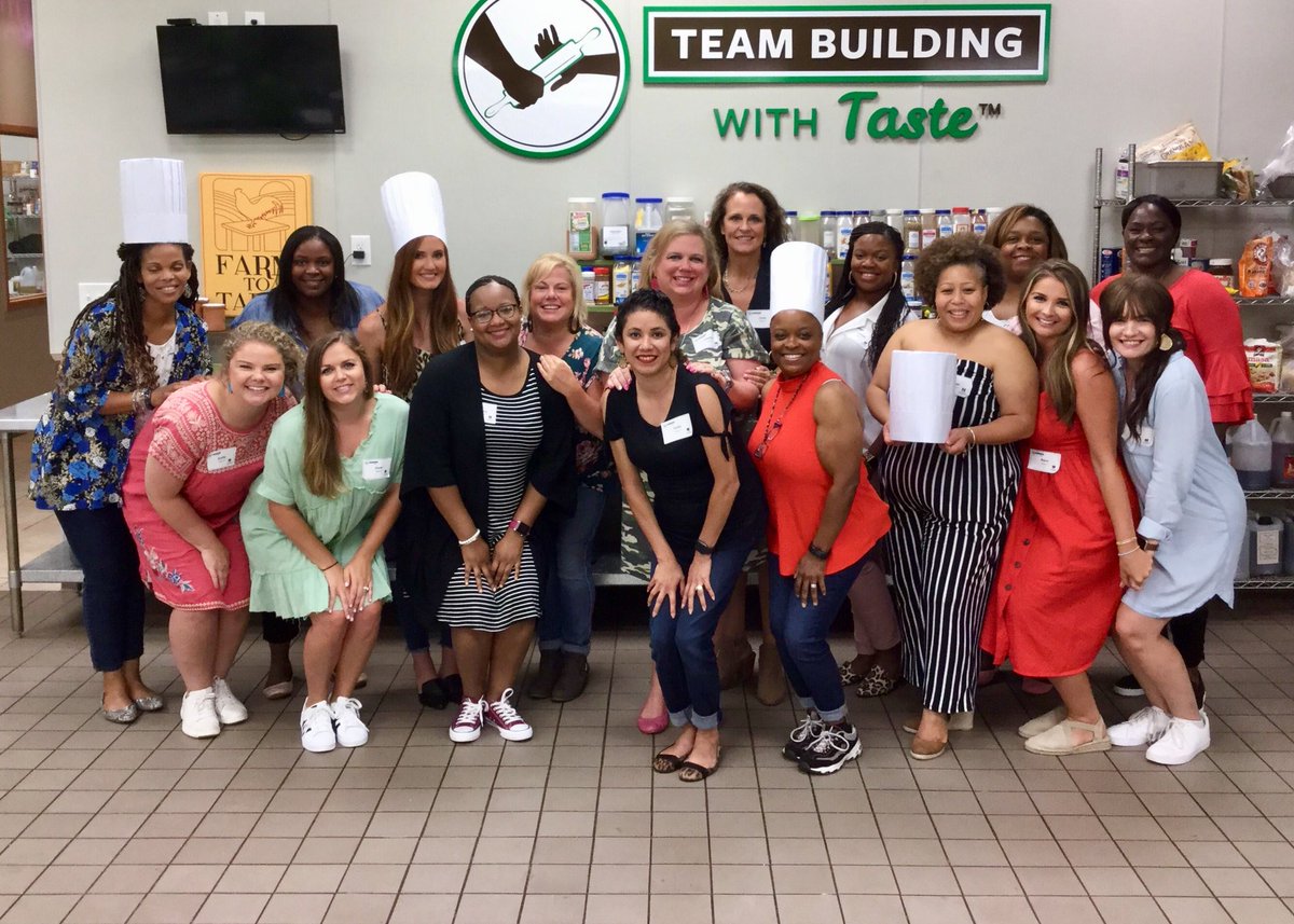 JLTexarkana's tweet photo. Congratulations to our New Members on a successful retreat! What a wonderful way to receive training, build relationships, and plan for community projects. We cannot wait to hear more about their plans for the year! #JLTexarkana #JLT #JuniorLeague #JLTraining #WeLoveOurMembers https://t.co/5Qs9PDImcW
