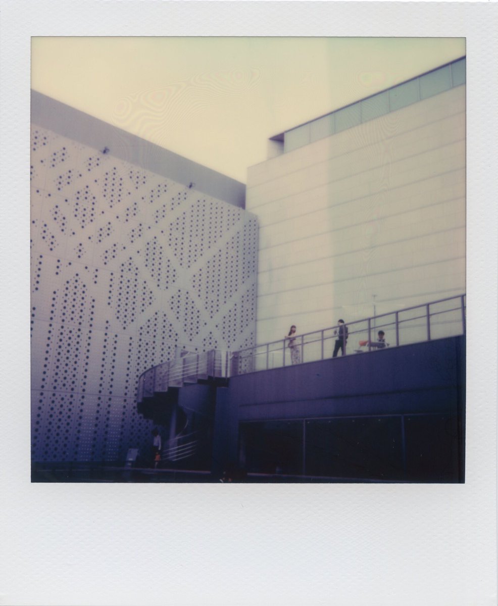 mtkFE's tweet photo. TOKYO ART BOOK FAIR 2019
ポラロイド持って参戦。
#impossiblei1 #polaroid #tokyoartbookfair #tabf2019 https://t.co/RKQeNqk3cA