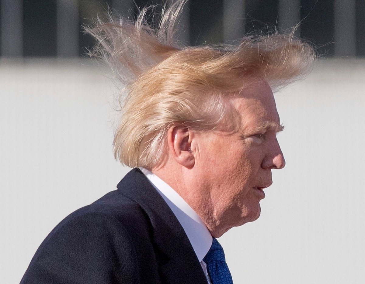 C_H4RL13's tweet photo. Ça fonctionne plutôt bien #FaceApp.
#FaceAppchalenge #Trump https://t.co/lRIs4NSXDQ