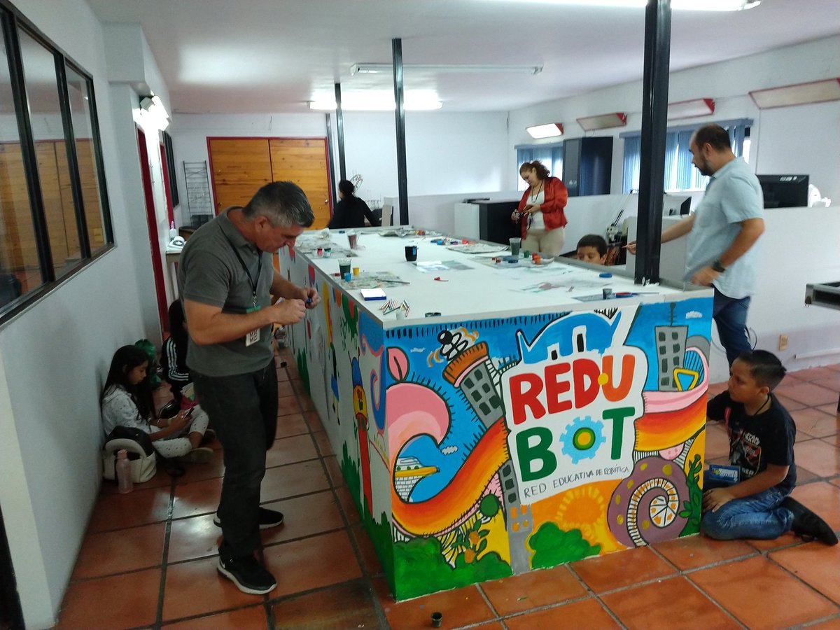 MFernandoGuzman's tweet photo. Así vivimos el verano científico en #DIPTA @SecEducacionJal https://t.co/Dxshzjt5DN
