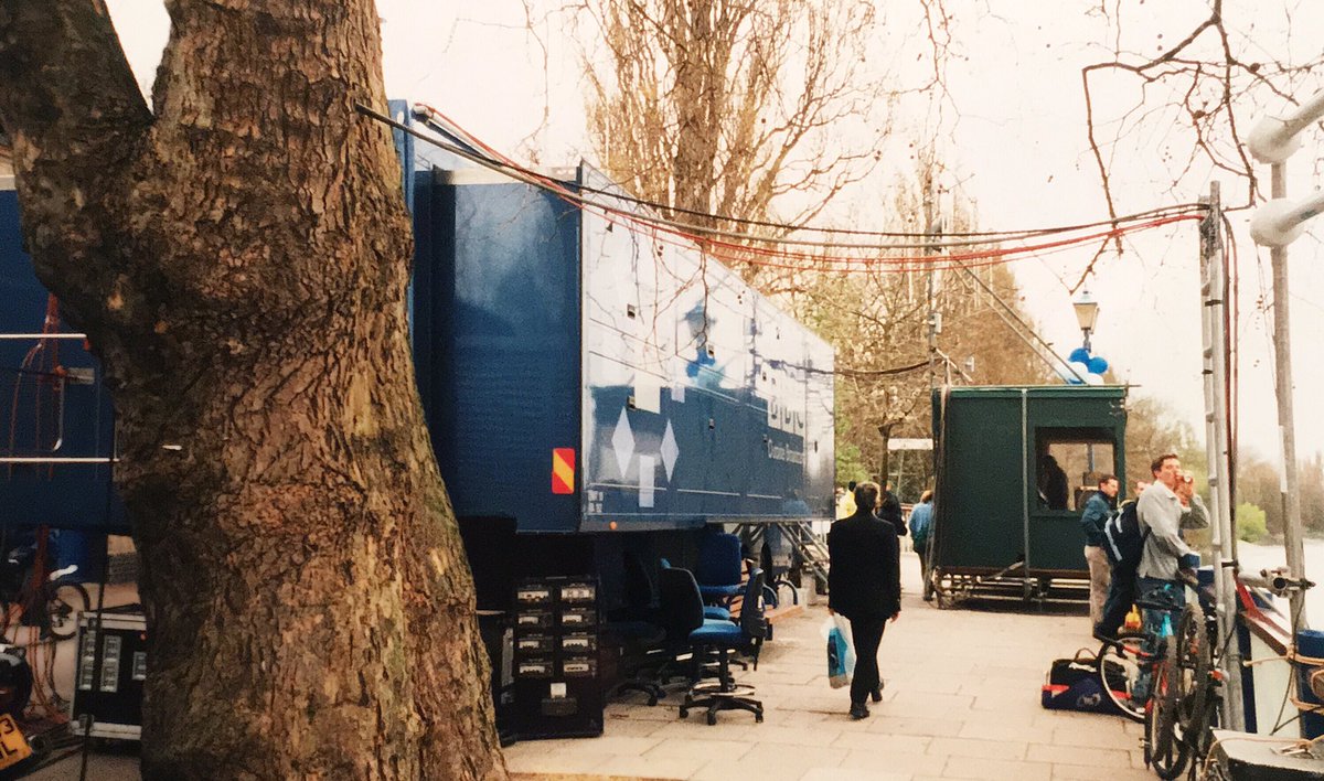 stevechalles's tweet photo. Archive OB pics - 1: 2002 Boat Race covered by BBC Outside Broadcasts - Putney start. #BBCOB https://t.co/5mklpUqyZA