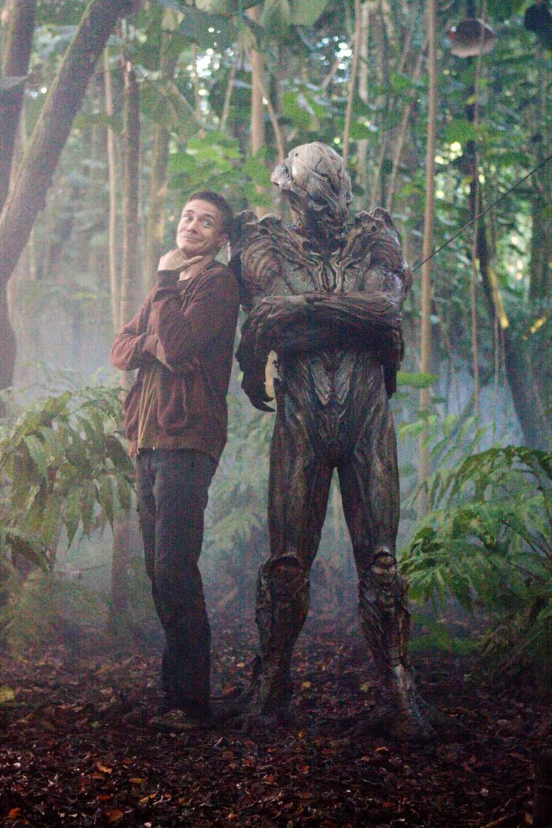 avpgalaxy's tweet photo. The staff and community of Alien vs Predator Galaxy would like to wish Predators' Topher Grace a happy 41st birthday! He's seen here alongside Carey Jones inside the River Ghost suit! #TopherGrace #Edwin #HappyBirthday #Predators #RiverGhost https://t.co/bTutQC27b4