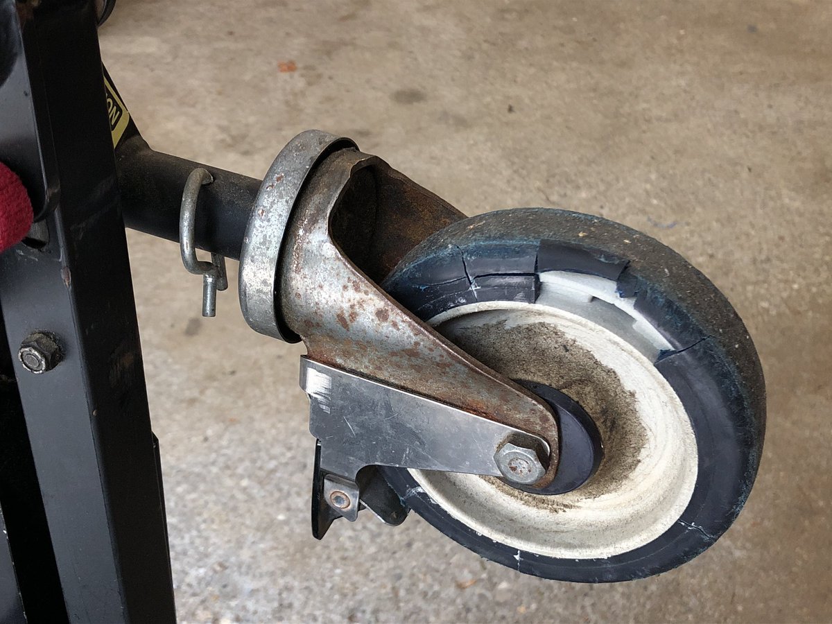 MACH5Pro's tweet photo. After 18 years in service, a part on my Kart Master finally broke. Replacement received in only a few days. If the new wheels last as long, should take me to retirement. Great service for a great cart. 

#KartABag #remin #kartmasterhd500 #bostonvideoproduction #mach5pro https://t.co/2tLuXa1zo6