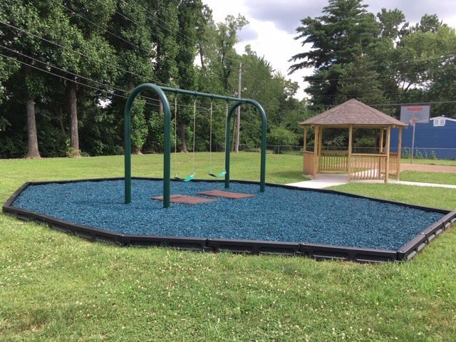RollaParksMO's tweet photo. This little neighborhood park has gotten quite the face lift this summer. Murry Park has gotten a new swing set and a new gazebo. Park staff worked with Eagle Scouts Erich Baur, Seth Burton &amp; Jeremiah Jeffers on this project. #rollamoparks #murrypark https://t.co/71qAPL4aWw