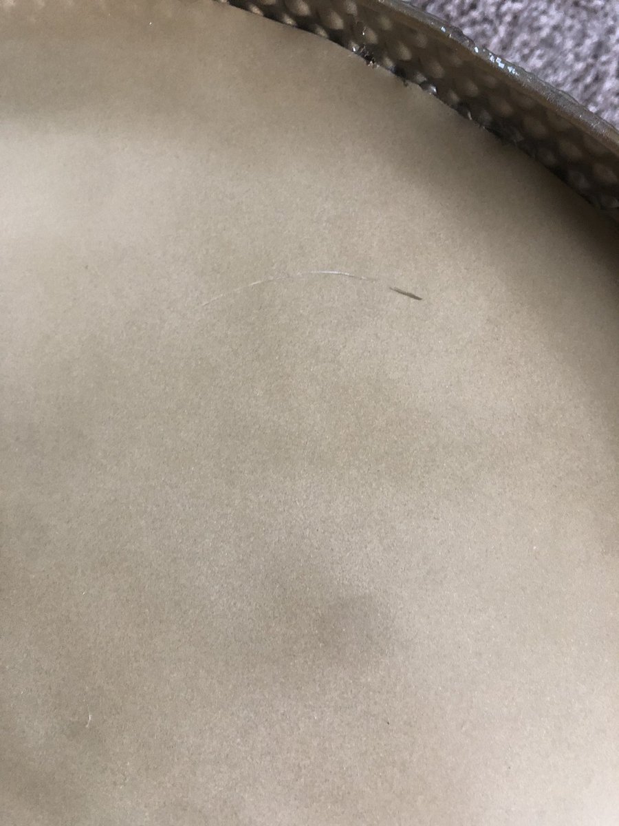Eleonora_Whyatt's tweet photo. @verynetwork I ordered a table today and have just unpacked it to find a scratch on the surface, not acceptable and would like an exchange ASAP. https://t.co/zQenBYj3t6