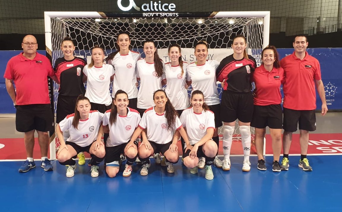 UMUdeportes's tweet photo. La selección de fútbol sala ⚽️ de la @UMU accede a los 1/4 final del Campeonato de Europa Universitario @EUSAFutsal 🏆tras ganar de forma muy holgada a Dragomanov (UKR) 🇺🇦 (3-0). ¡Histórica clasificación de nuestras chicas en su primera participación! ¡Enhorabuena 👏👏! #SomosUMU https://t.co/FyjpbF9Msz