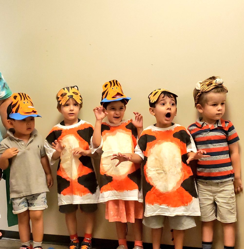 sidwellsummer's tweet photo. Explorer Circus Friday‼🐯🐒🐬🦒🥰😄 #SidwellSummer19 https://t.co/PiWamXDMX8