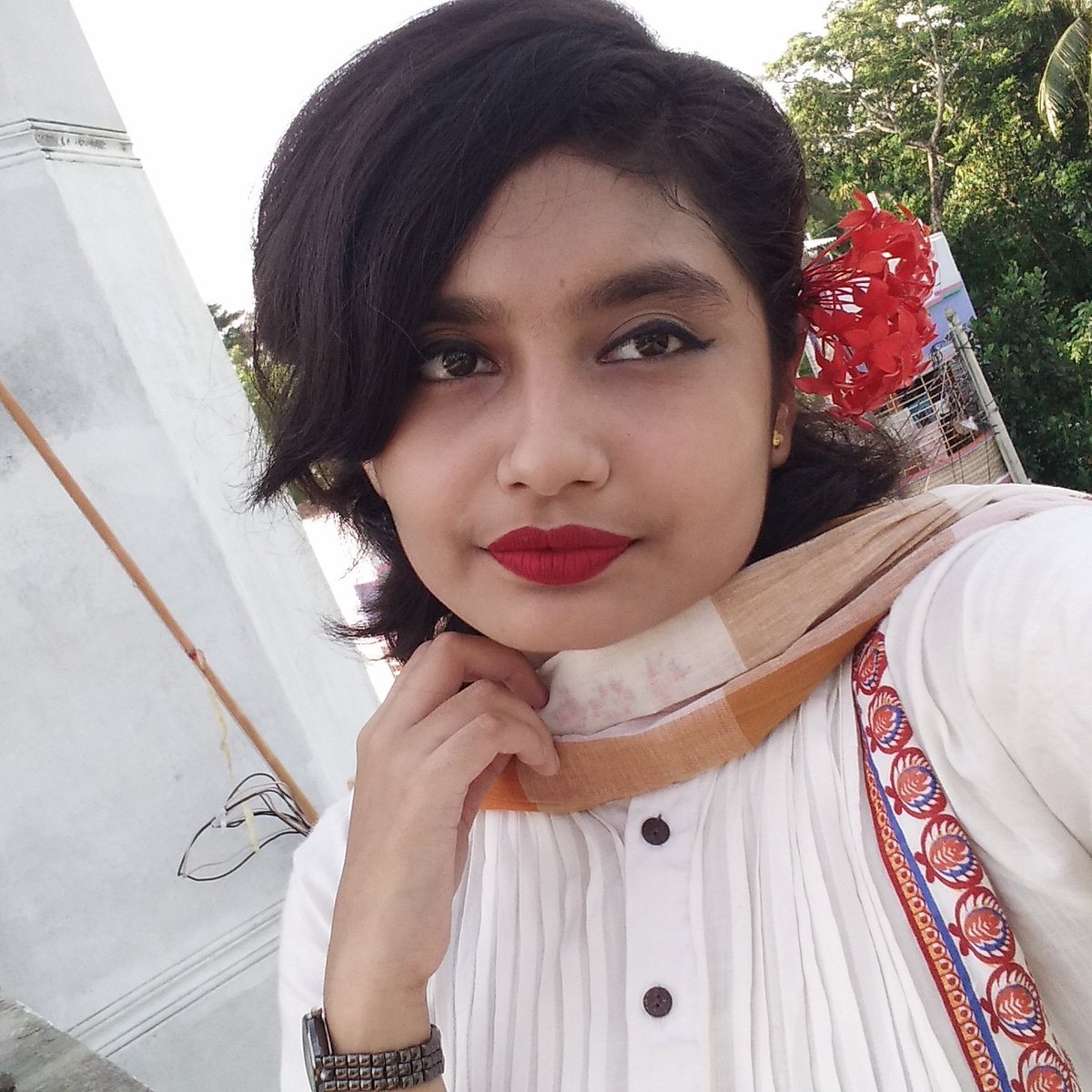 hope_11___'s tweet photo. #village #red #love #pretty https://t.co/H943lHxILr