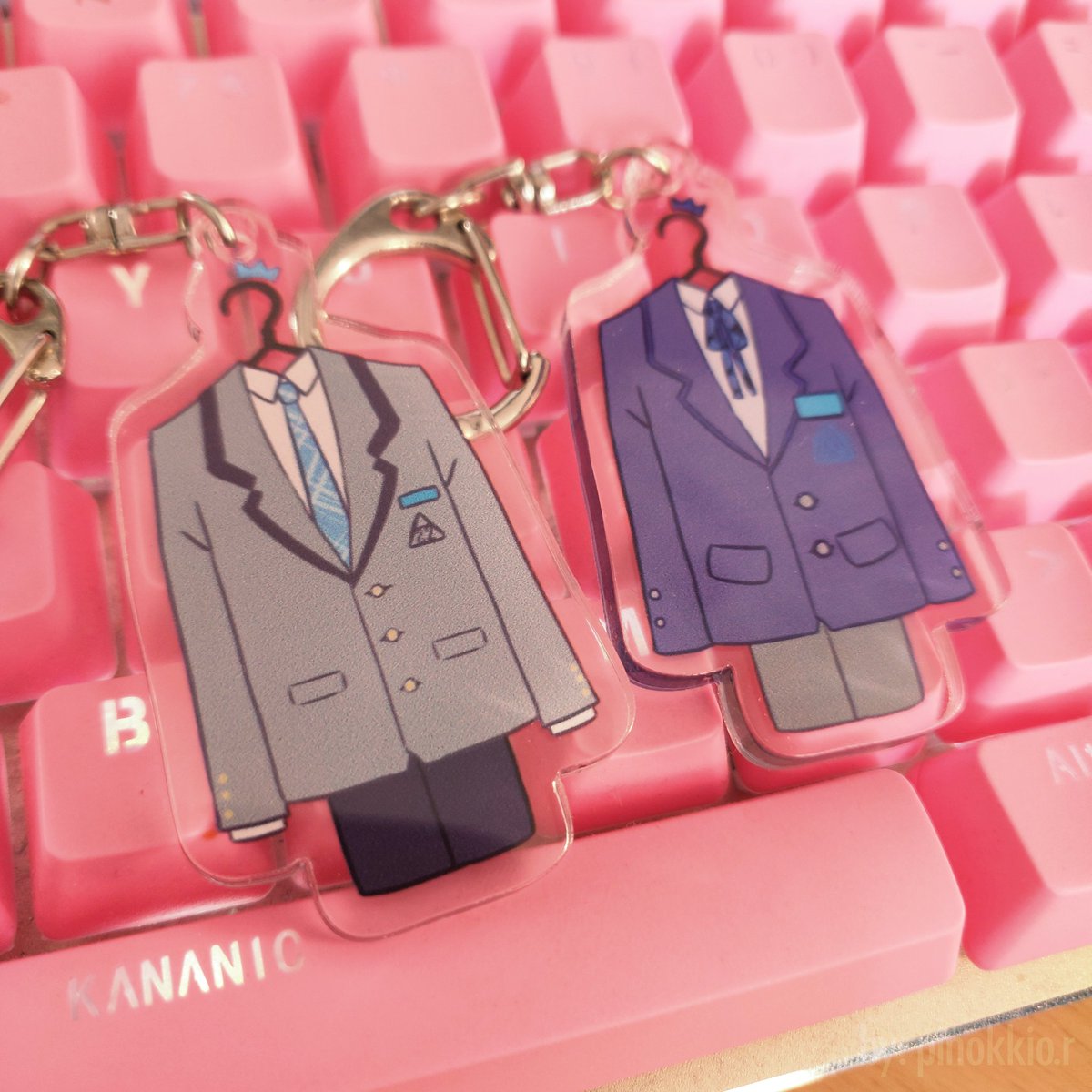 PinokkioR's tweet photo. [RT to enter #GIVEAWAY] Ends July 31th 11:59 EST👑 

Let's celebrate! One lucky winner will receive a set of my #Broduce #PRODUCE_X_101 Keychains with free international shipping 💖

Also available for purchase @ https://t.co/TDNtnUnDcD
#PRODUCEX101   #프로듀스_X_101 #PDX #X1 https://t.co/P0nHPYS2nD