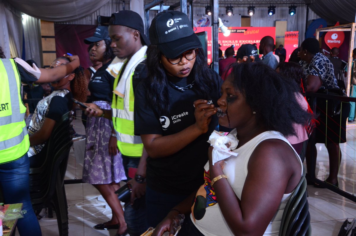 Sterling_Bankng's tweet photo. Art meets creativity. Creativity meets Skill. #iCreateSkillFest with @i_createafrica https://t.co/dwgH20kdma