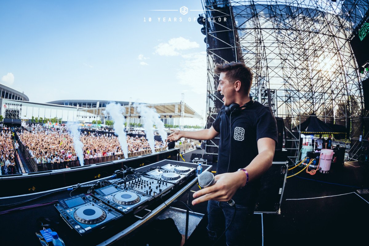 bjeaglefeather's tweet photo. https://t.co/iUWrXfTM8q Codeko Drops Dance-Pop Stunner "Daydreaming" [Premiere]: Every festival season, EDM producers scramble to deliver the anthem that everyone will hum when they think of that summer. For what… https://t.co/nXKZD41KYK #MUSICRELEASES #Codeko Via @TheEDMNetwork https://t.co/enZeZZEo7I