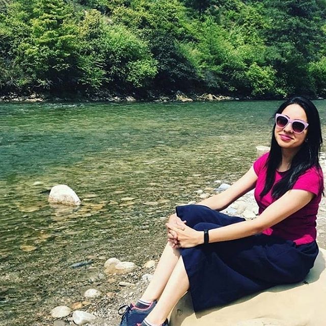 himalayangirlz's tweet photo. Riverside breeze is enough to soothe your mood and soul❤
👧: @neha_the_traveller
#unciatrails #himalayangirls #nomadsindiangirls #bhutanese #bhutan #bhutantravel #river #smile #bhutantourism #Himalayas #bhutandiaries #trek #exploretheworld #exploret… https://t.co/DGFUDc8IkE https://t.co/n2HWtjntvU