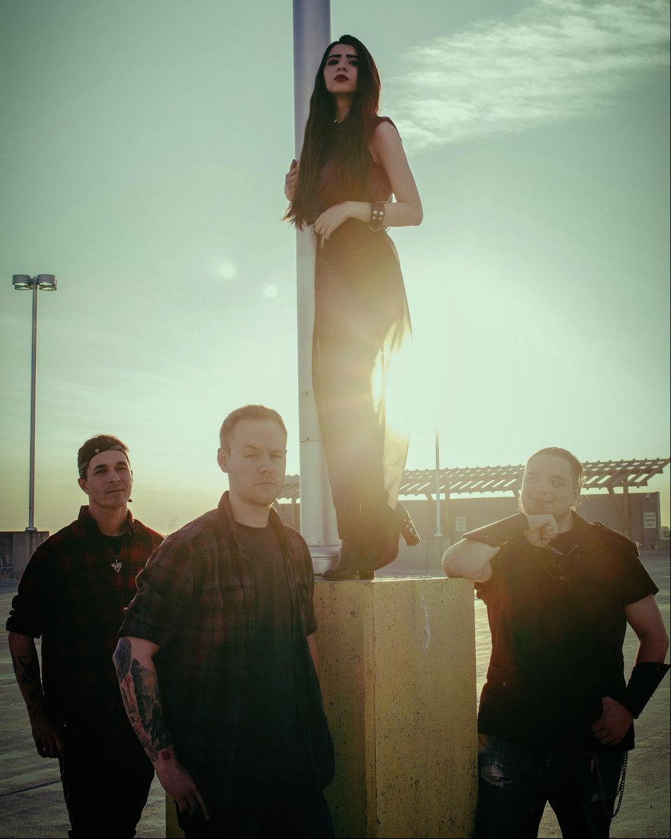 Hey friends!! 

Catch us rocking tonight at Monirae's in Pennellville NY 8-11, indoors at the bar. Cold drinks, AC, rock music... perfect way to kick off your weekend!! 🤘🤘 See you there