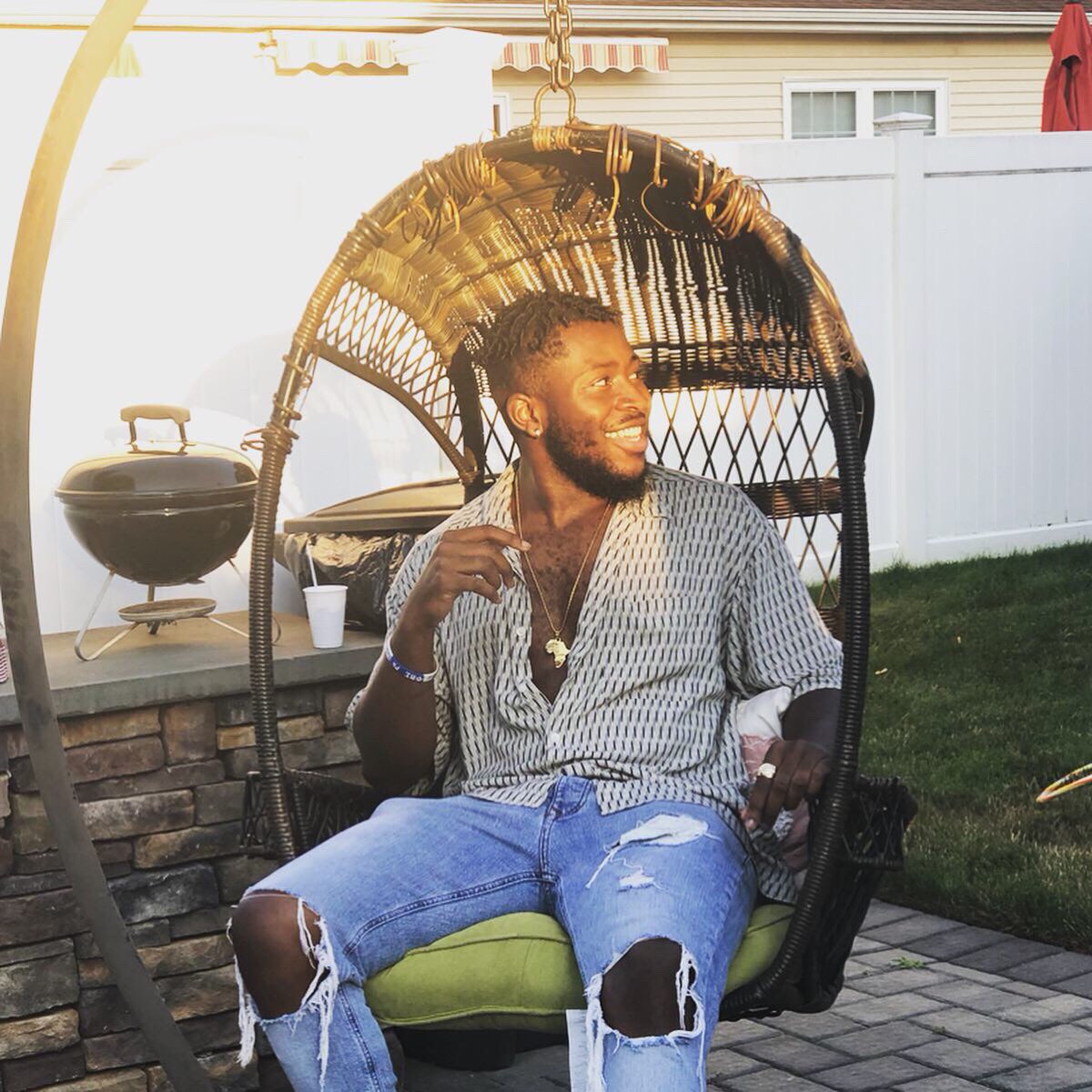 lil_layne95's tweet photo. When you’re trying to flick it up in the sun and somebody yells “Food is done 🗣” #CookoutSZN 🌤🌍🥵 https://t.co/oE8ZjRSPyj
