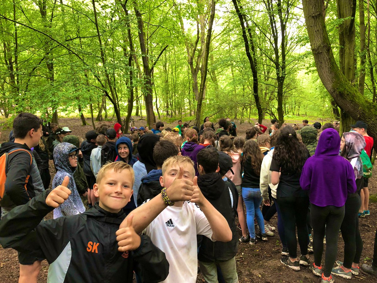 Mr Flowers tweet media