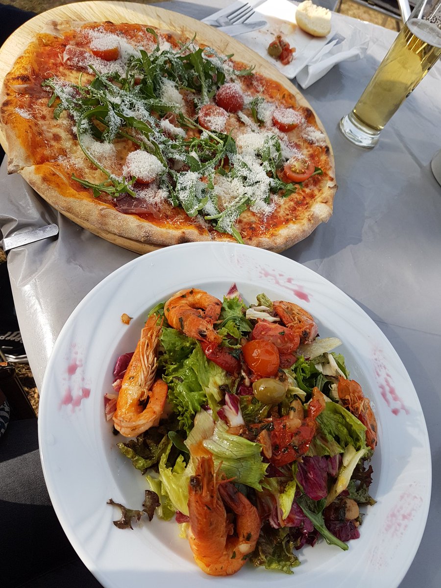 keyflake's tweet photo. Level up! 💪🏻Mehr wagen, mehr gewinnen. #fuckpanicattacks #dinnerdate 💑 https://t.co/JhMHOPWL2x