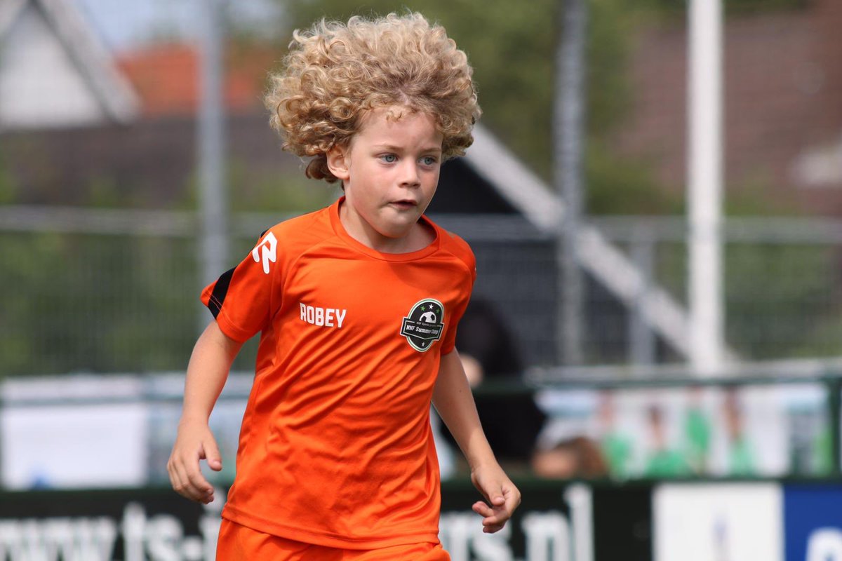 NNF_Sports's tweet photo. Hierbij alvast โn #sfeerimpressie van de 1e dag van het #Summer #Camp #Lekkerkerk. Vandaag hebben wij met in totaal 84 kinderen een leuke #circuittraining doorlopen. Morgen gaan wij weer verder met volop #toernooivoetbal en leuke #voetbal #competities. Ben jij er ook bij? https://t.co/oSaaHX3y10