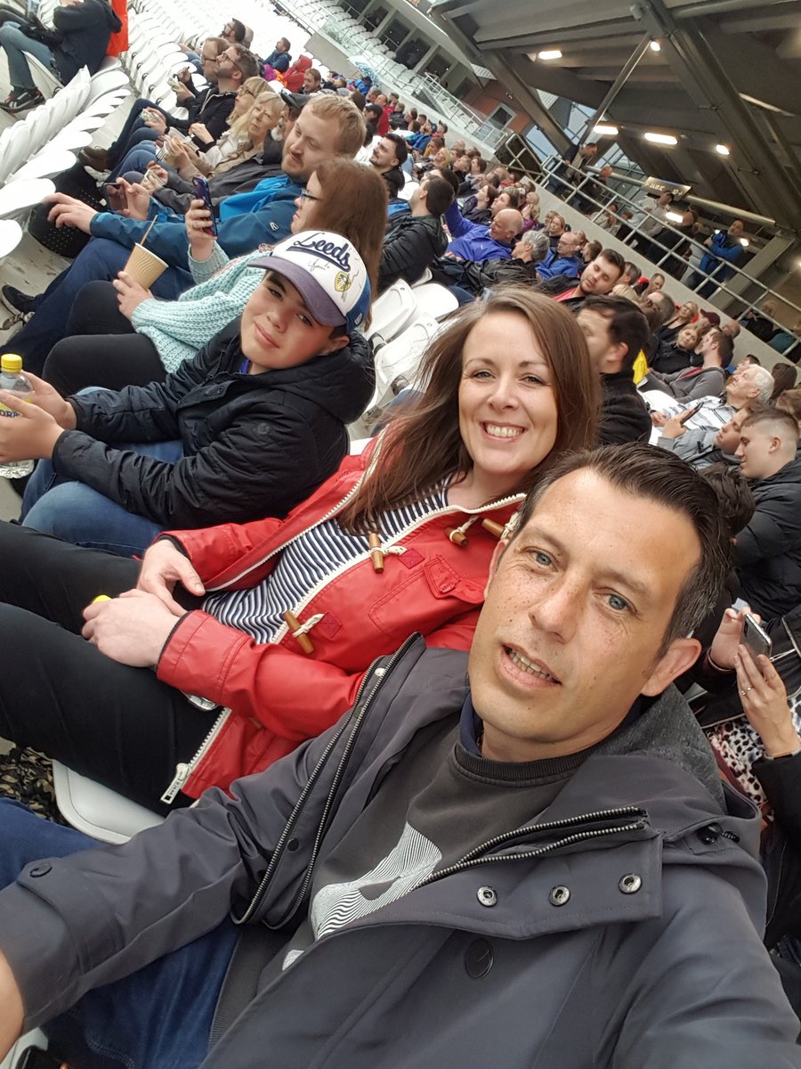 VictoriaElsey's tweet photo. #ONEROSE https://t.co/ZmwNBAlELo