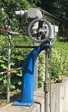 AUMA_USA's tweet image. An AUMA SA .1 actuator with AC .1 integral controls monitors the water level at Weixdorf lake near Dresden, Germany.

More info on our LinkedIn page! Link in bio.
#slidegate #valves #actuator #water #gearboxes