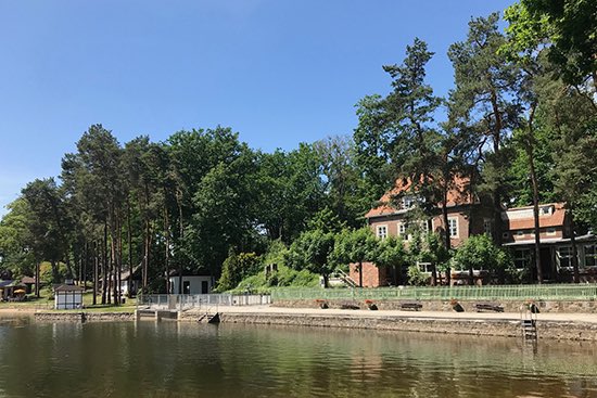 AUMA_USA's tweet image. An AUMA SA .1 actuator with AC .1 integral controls monitors the water level at Weixdorf lake near Dresden, Germany.

More info on our LinkedIn page! Link in bio.
#slidegate #valves #actuator #water #gearboxes