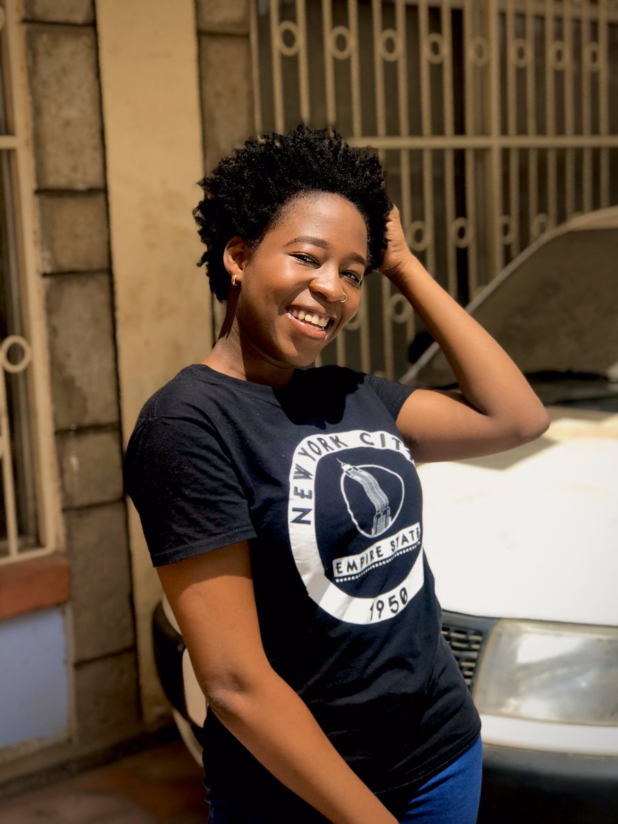 DianaKasente's tweet photo. Serving you Smiles #thefrohavens #teamnatural #healthyhair #melanin #afrogoals https://t.co/99uWjrZjM9