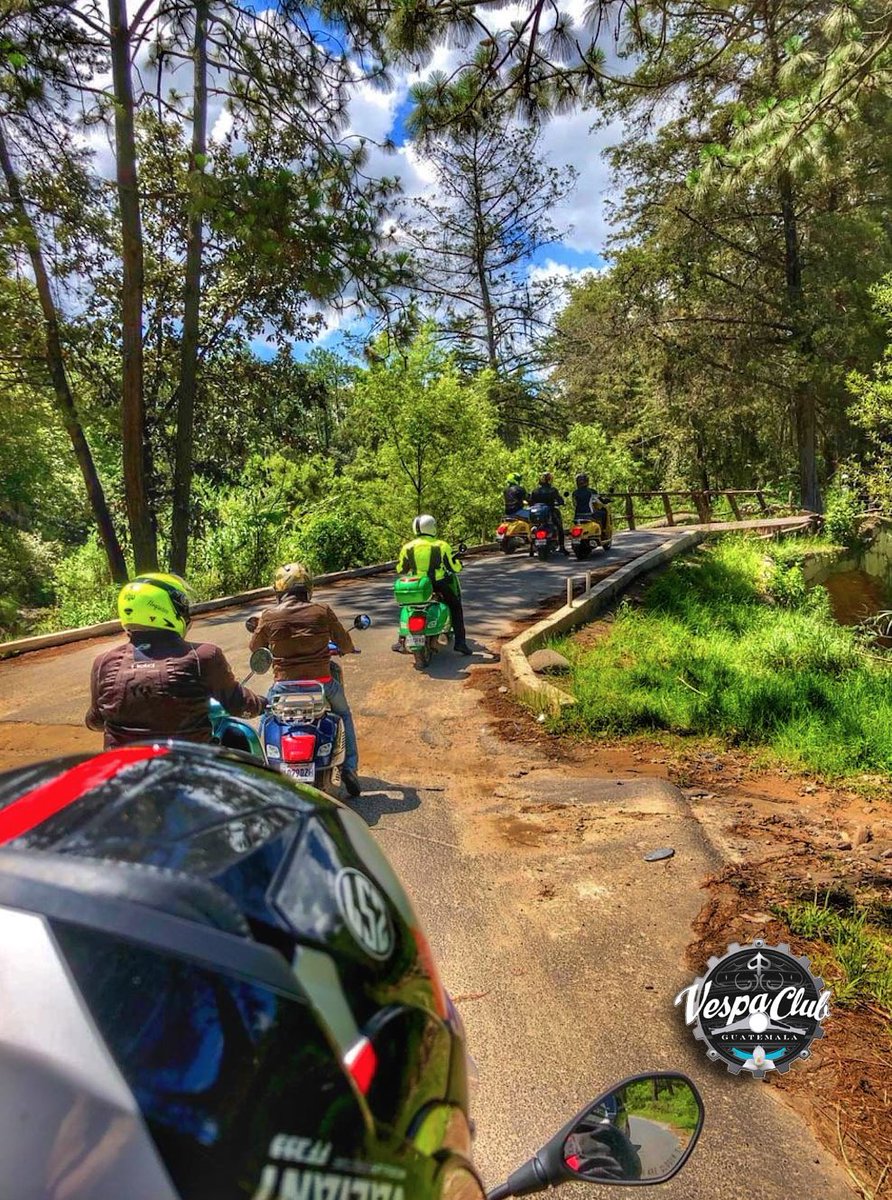 VespaVCG's tweet photo. Lluvia de nuevo, pero la magia nunca se detuvo... 🛵#Quiché
#GuatemalaEnVespa @InguatPrensa @JorgemaChajon #VespaLovers @Vespapics #TheGirlsWhoRide @PaseoGuatemala
@stepintocities @BasilyCo @fodorstravel @GuiaRepsol @CNTraveler @lonelyplanet https://t.co/tTEkNavB7Y