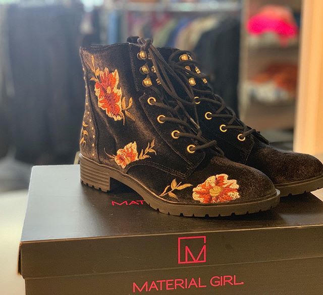 RunwayTacoma's tweet photo. GORGEOUS size 8 $18.50 #runwayfashionexchange #tacoma #tacomawa #253 #thrift #ahoptacoma #shop253 https://t.co/s57CZ1accE https://t.co/xe7MhX3F9G