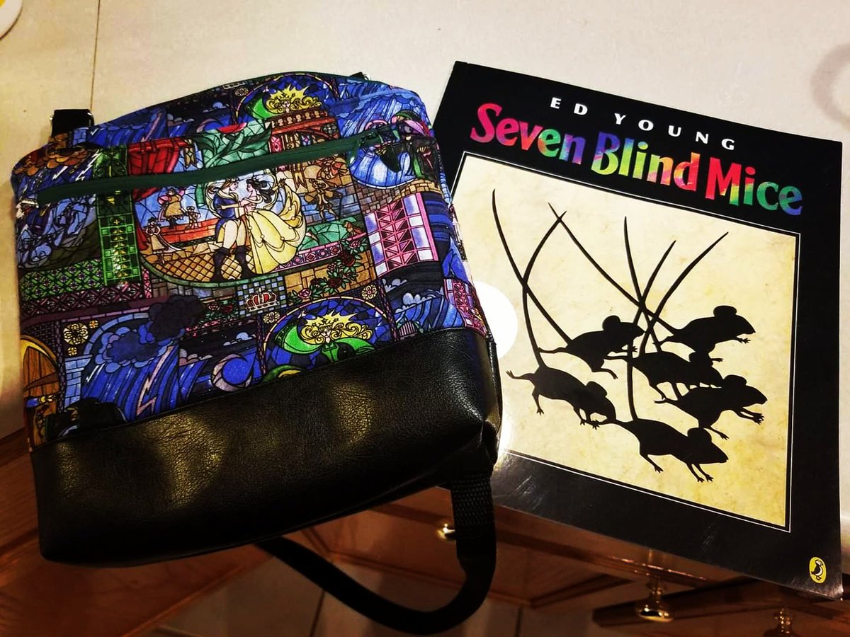 zbeast13's tweet photo. I CANNOT BELIEVE THE BAG THAT THE INCREDIBLY TALENTED @jenniferdaugh18 CREATED FOR ME!!! #taleasoldastime #beautyandthebeast #secretlibrarypocket #speechless https://t.co/snfYet2Ad0